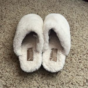 Koolaburra by UGG, Woman’s Pomi Slippers